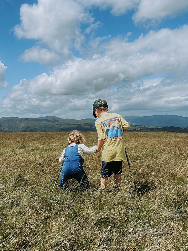 oscar and milo @thelittlesandthelakes