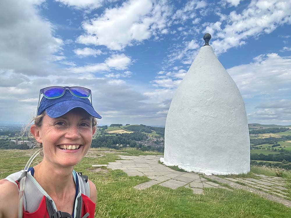 Gritstone Trail - white nancy gritstone trail