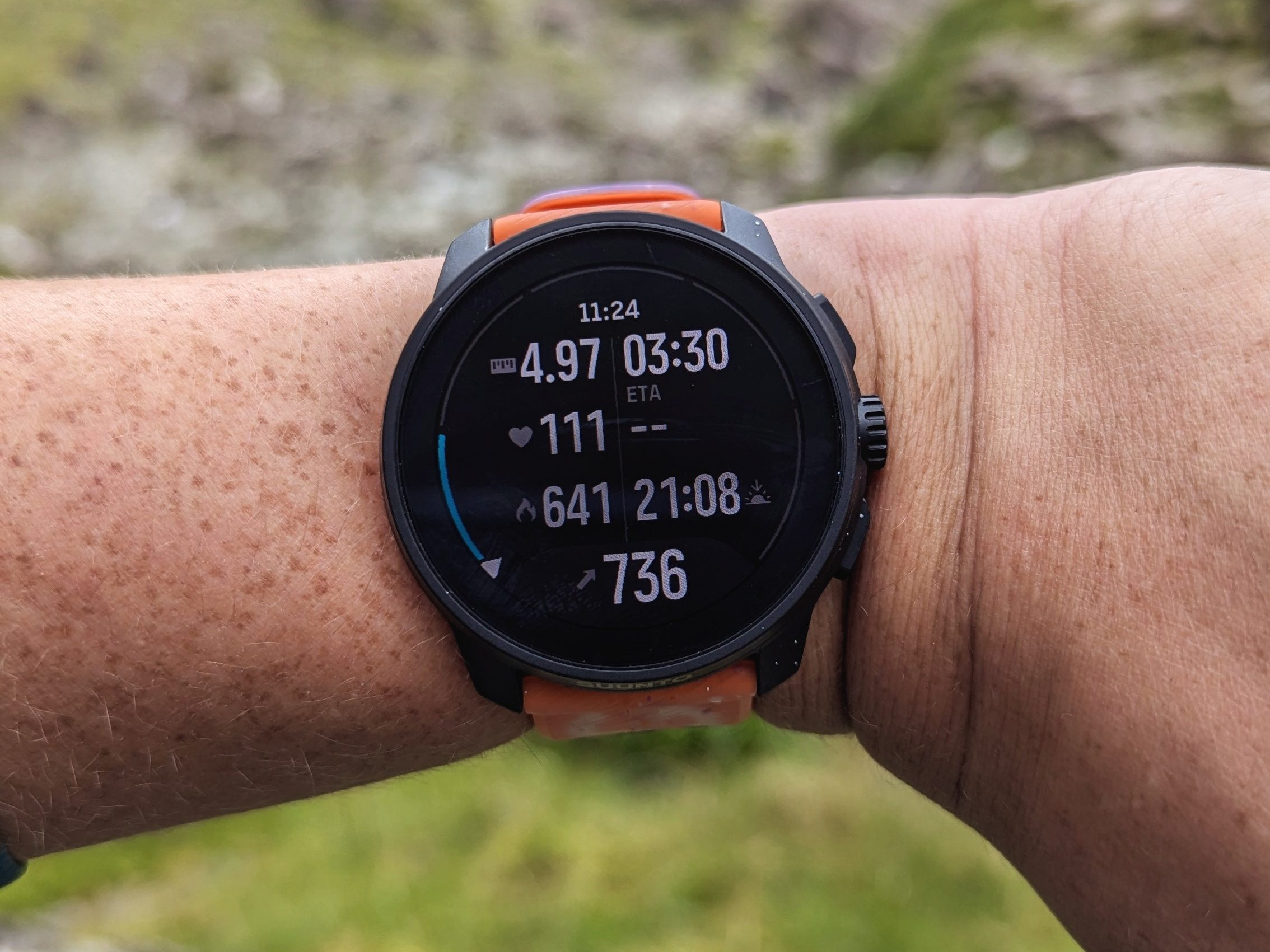 suunto race s review janire denny arzalluz watch screen