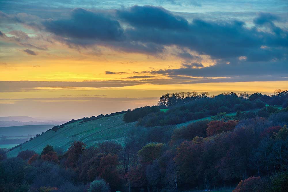 scenic Westerly view as the golden sun sets over Oare 