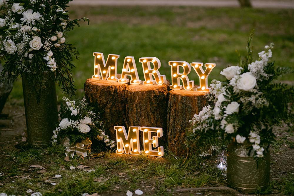 Marry me sign