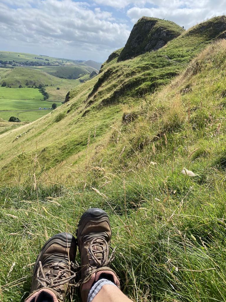 feet up on the dragons back