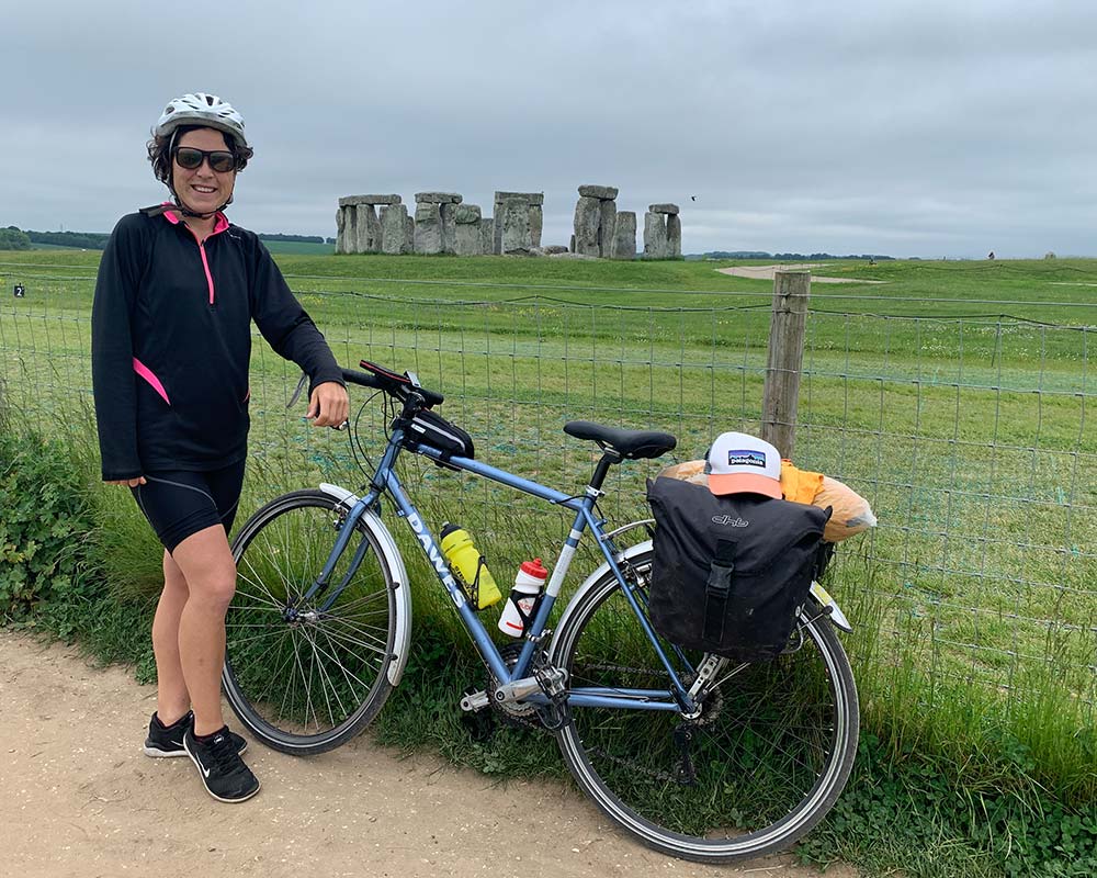 Cycling touring Stonehenge