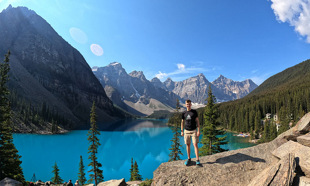 Alex on a solo trip to Canada 