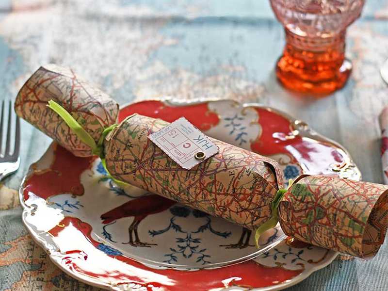 Mappy Christmas crackers